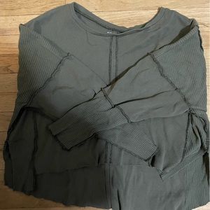 URBAN OUTFITTERS oversized cropped waffle knit long sleeve